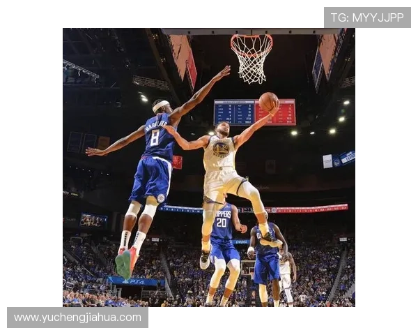 乐福精准背传助攻 默里飞身暴扣完美回应