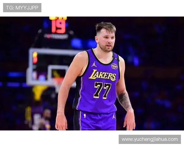 湖人队四连胜喜讯东契奇庆祝瞬间成海报焦点展现球队团结与实力